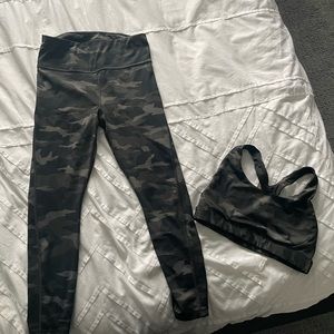 Athleta Ultimate Camo SET Size Small